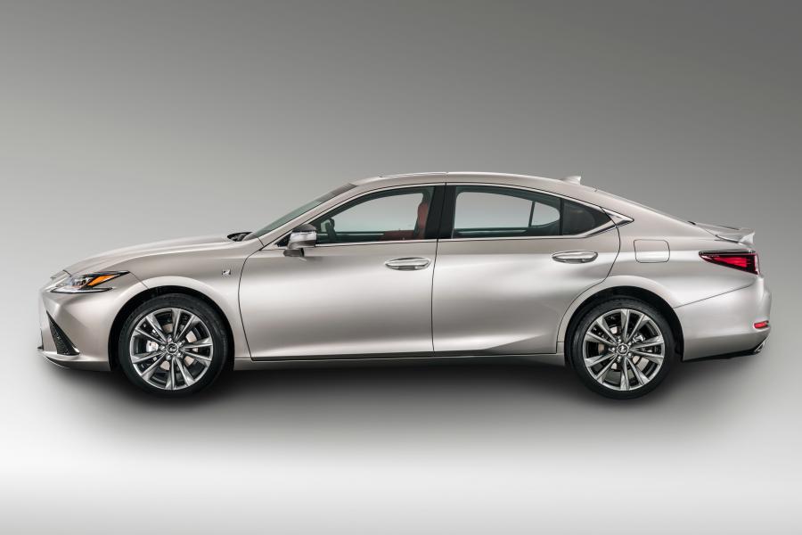  Lexus ES350 F-Sport 2018 года  (NA) (фото 28 из 47)